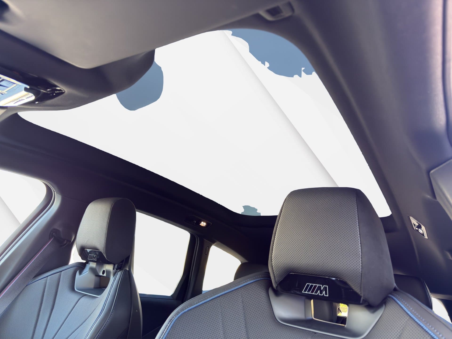 BMW iX3 50 xDrive - Thumbnail 14