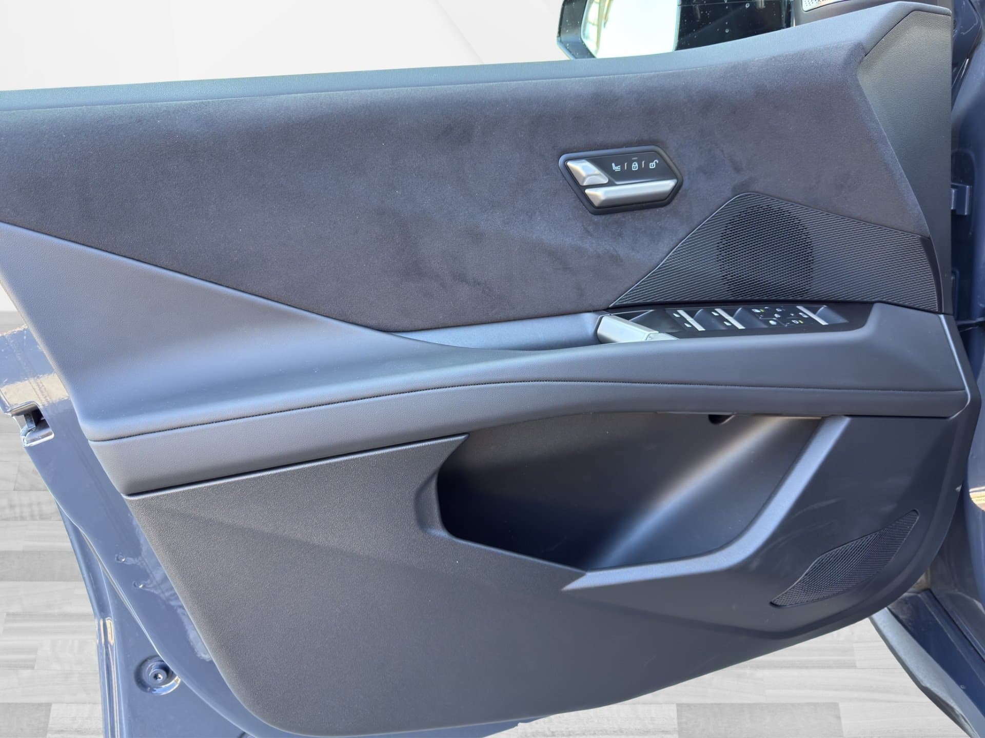 BMW iX3 50 xDrive - Thumbnail 15
