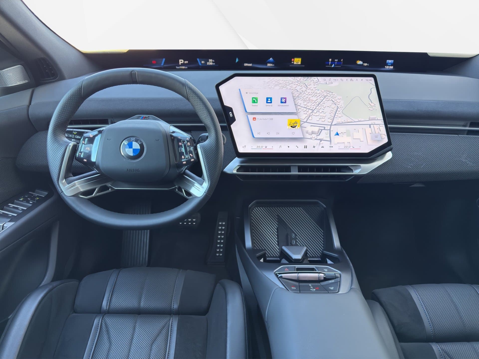 BMW iX3 50 xDrive - Thumbnail 17