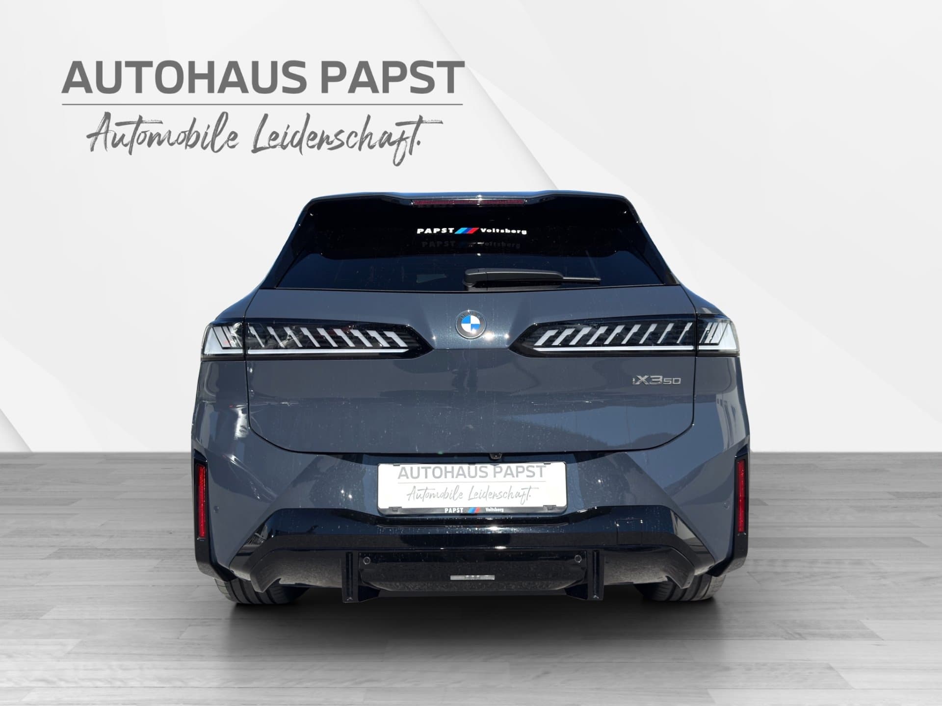 BMW iX3 50 xDrive - Thumbnail 4