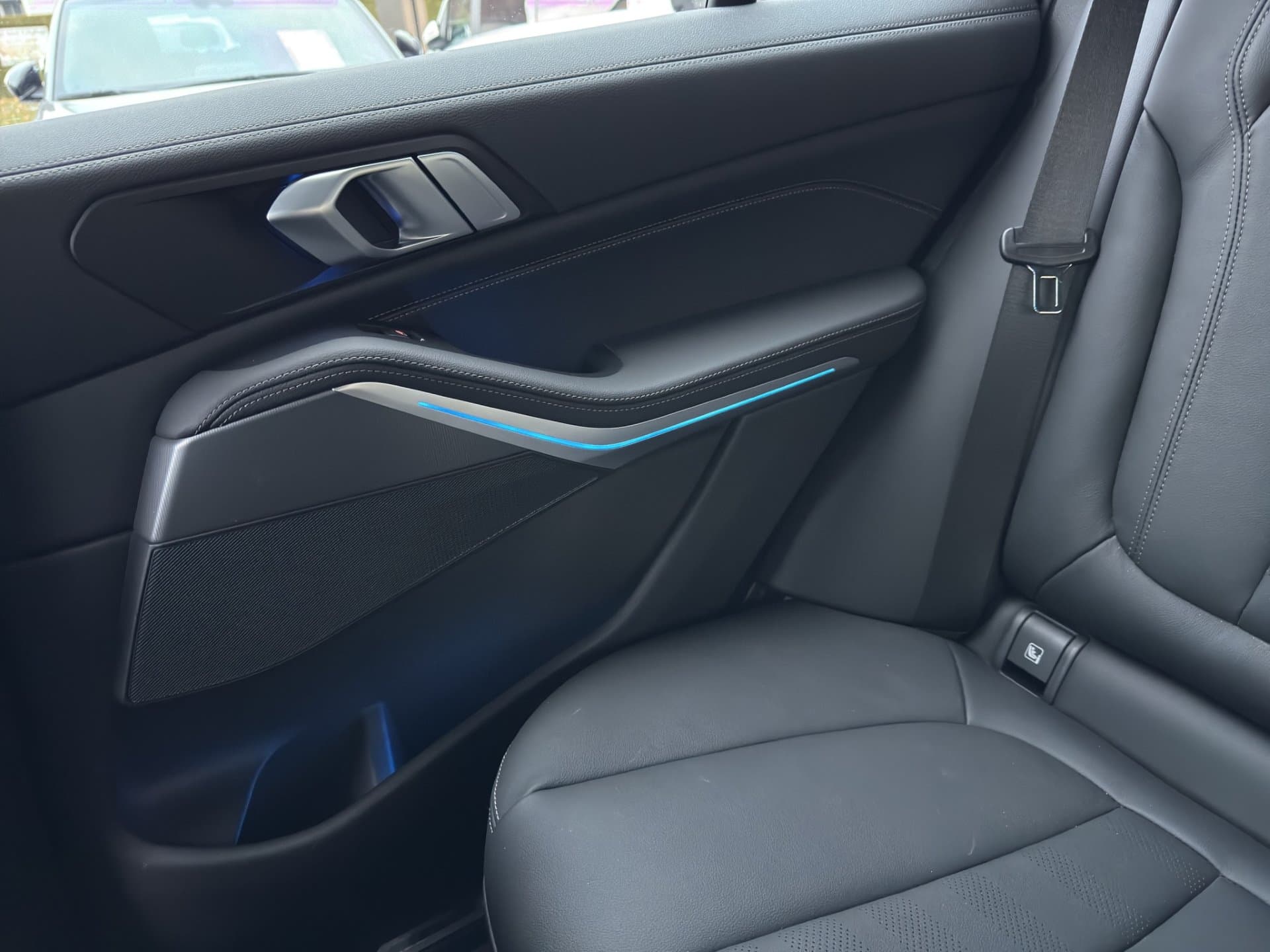 BMW X5 xDrive45e - Thumbnail 14