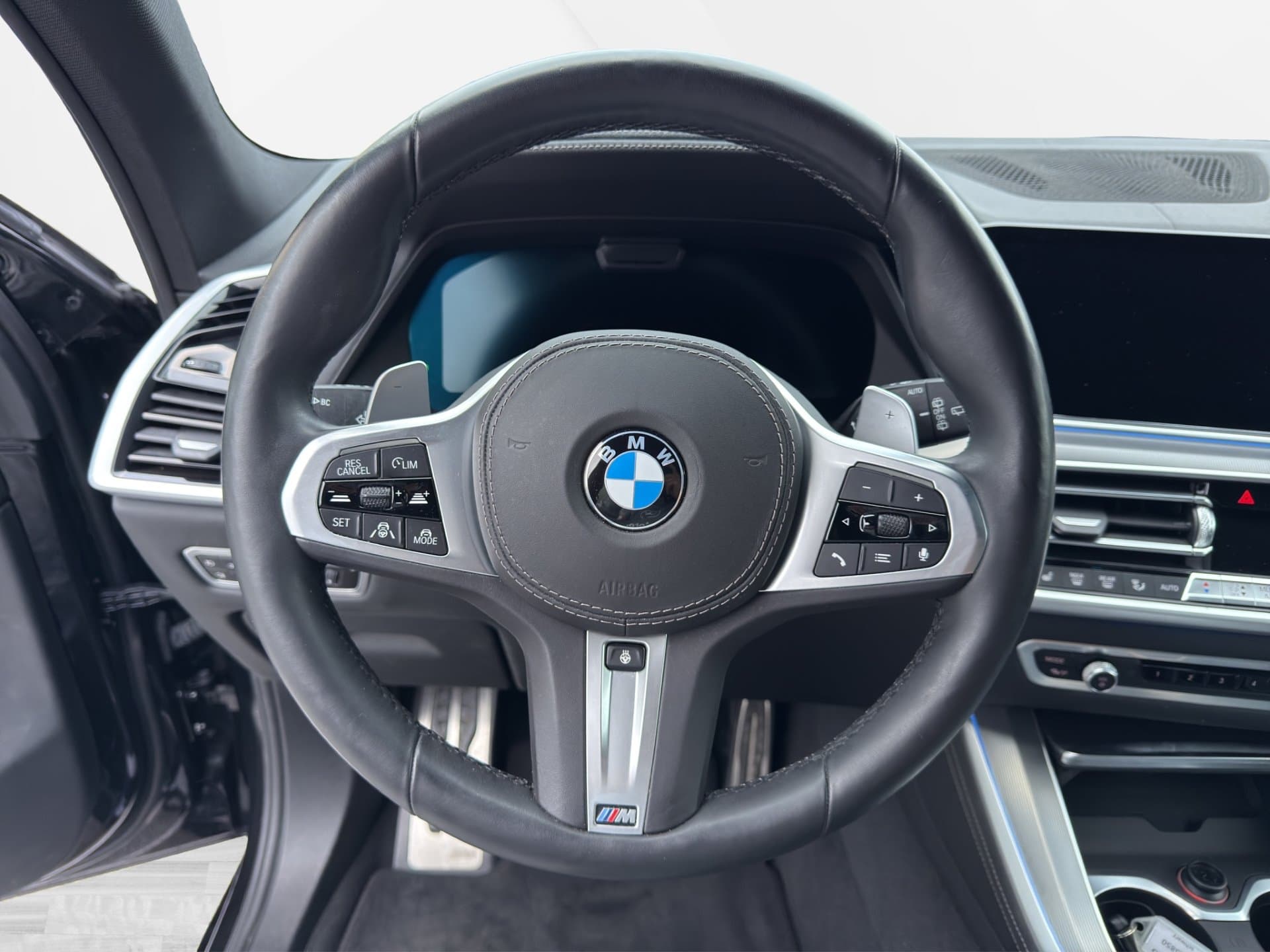 BMW X5 xDrive45e - Thumbnail 18