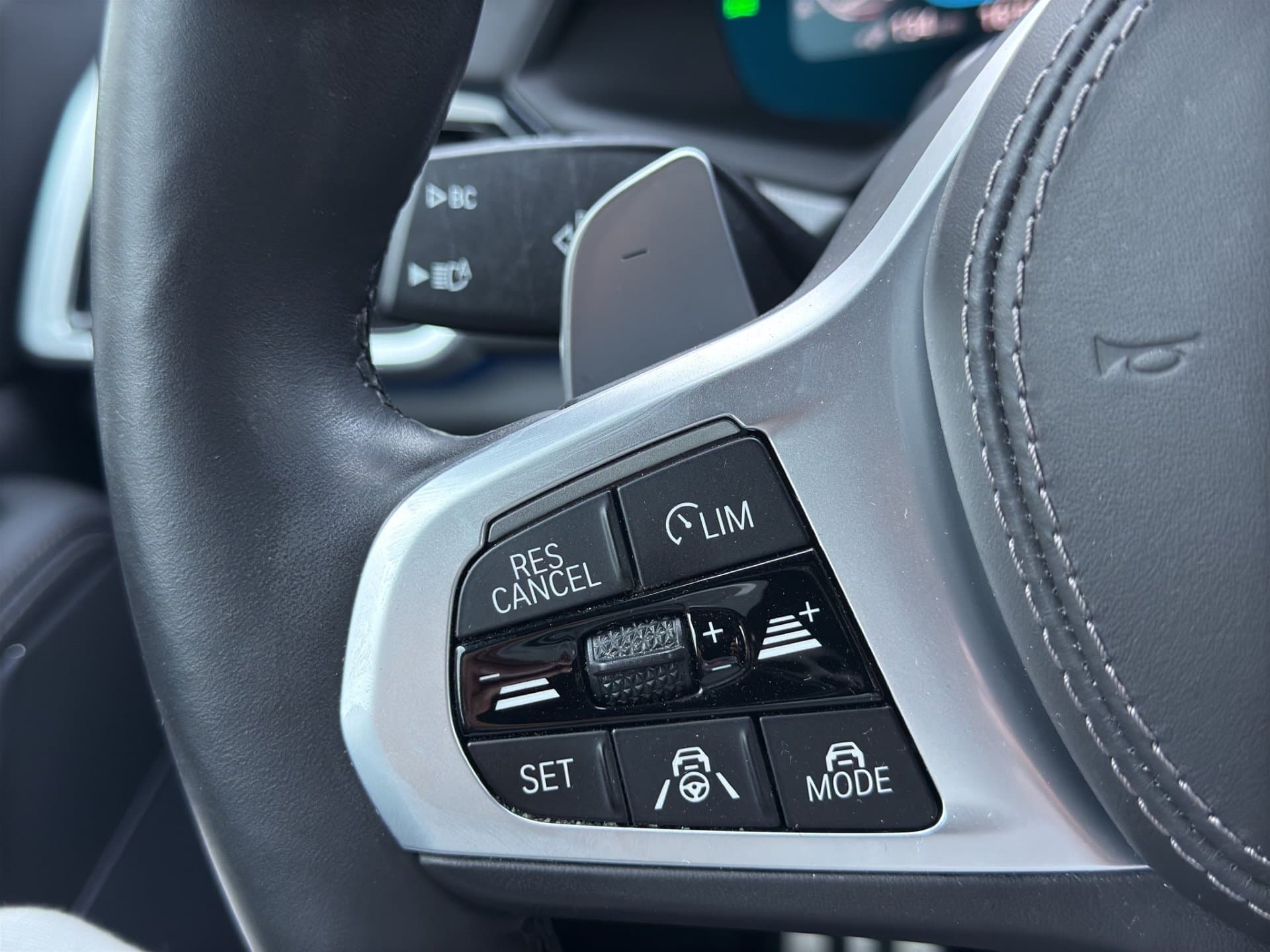 BMW X5 xDrive45e - Thumbnail 19