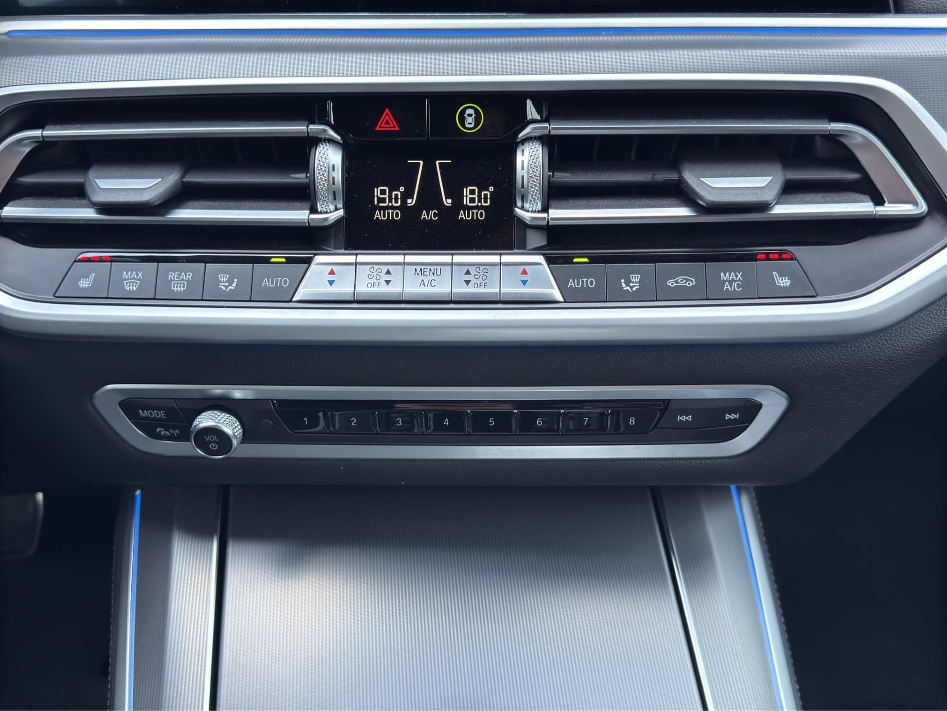 BMW X5 xDrive45e - Thumbnail 23