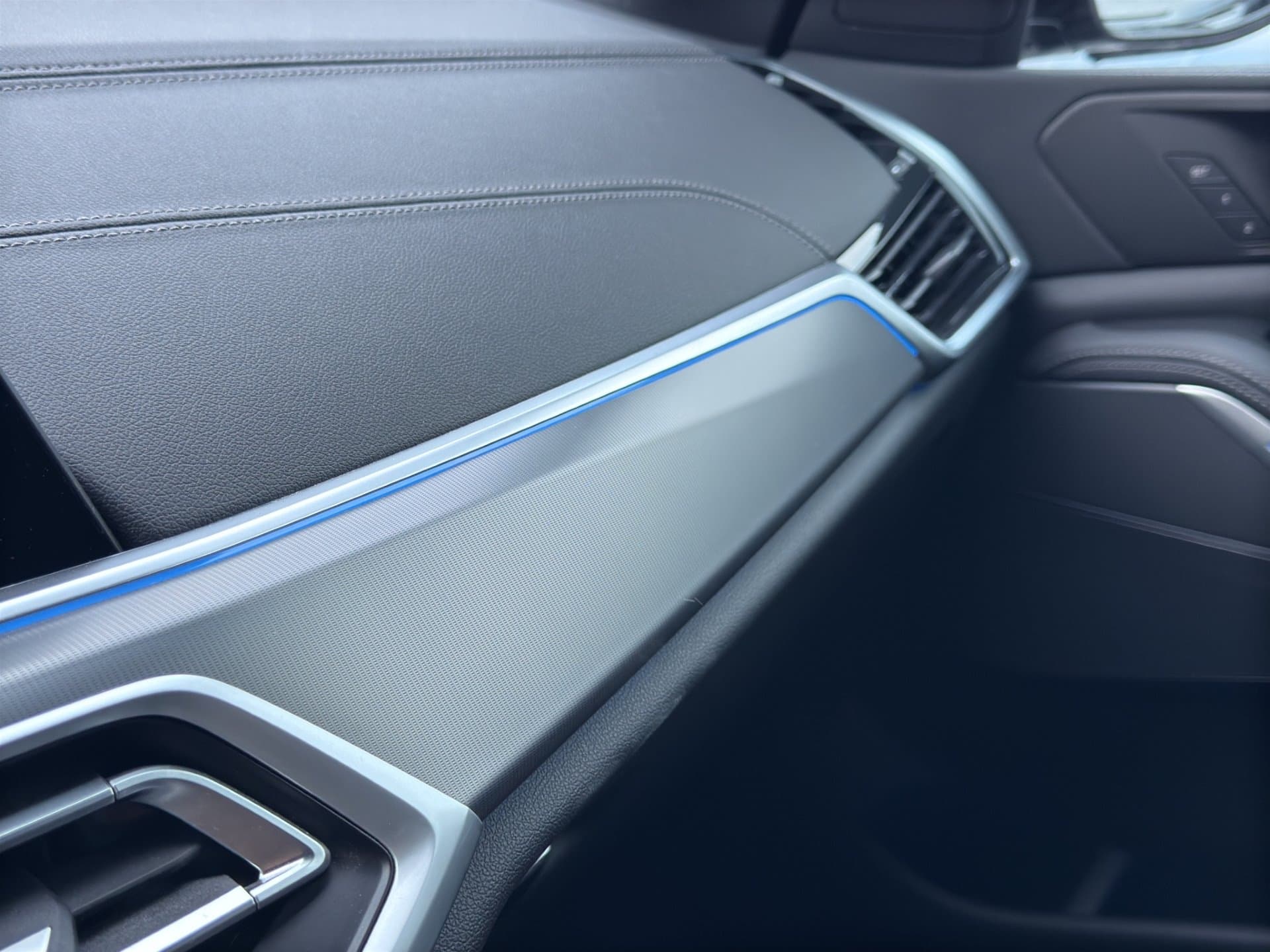 BMW X5 xDrive45e - Thumbnail 25