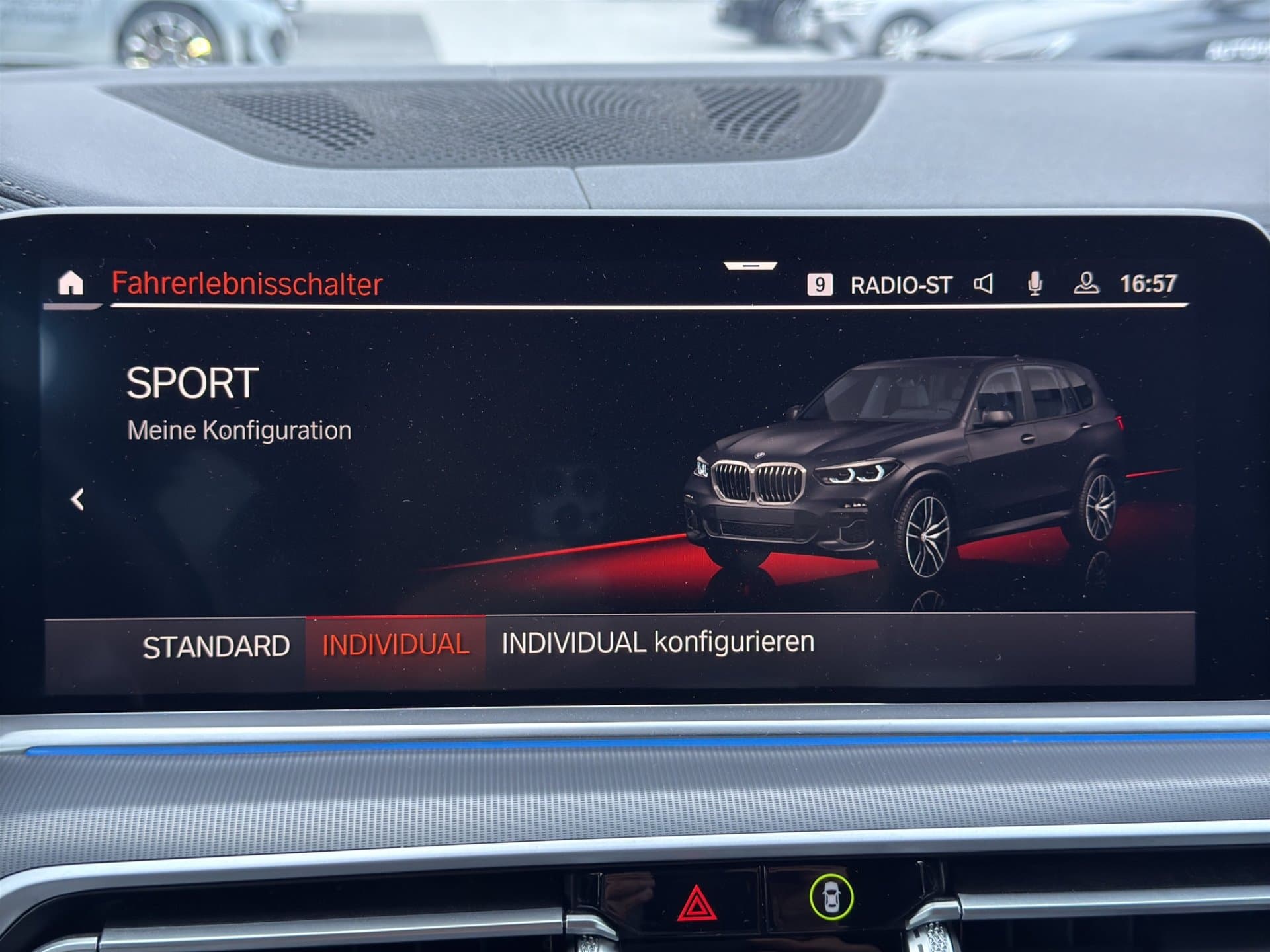 BMW X5 xDrive45e - Thumbnail 29
