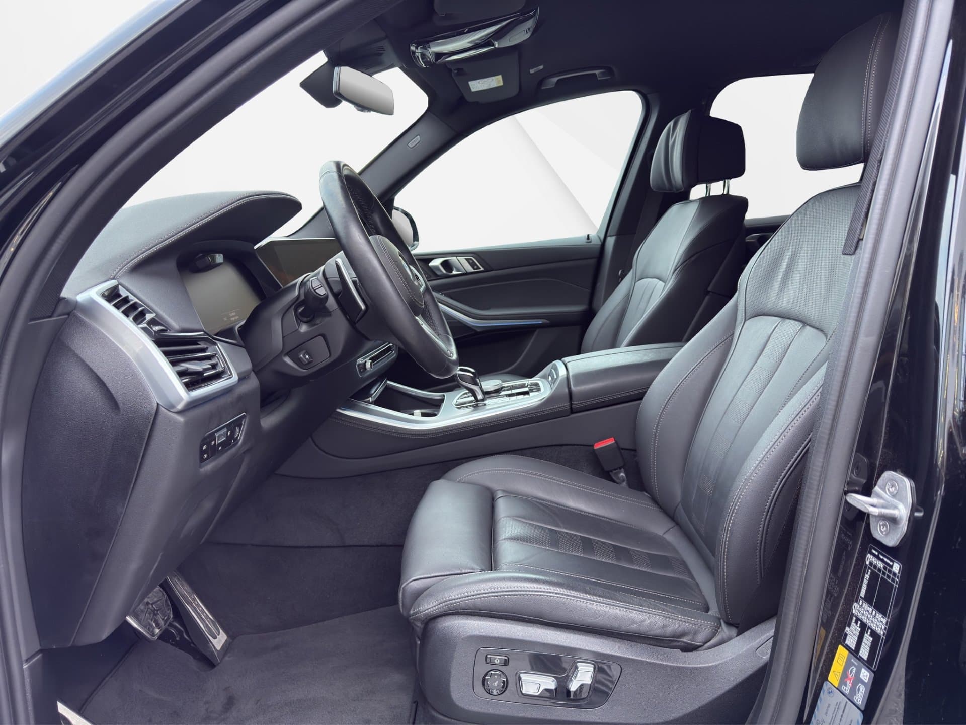 BMW X5 xDrive45e - Thumbnail 9