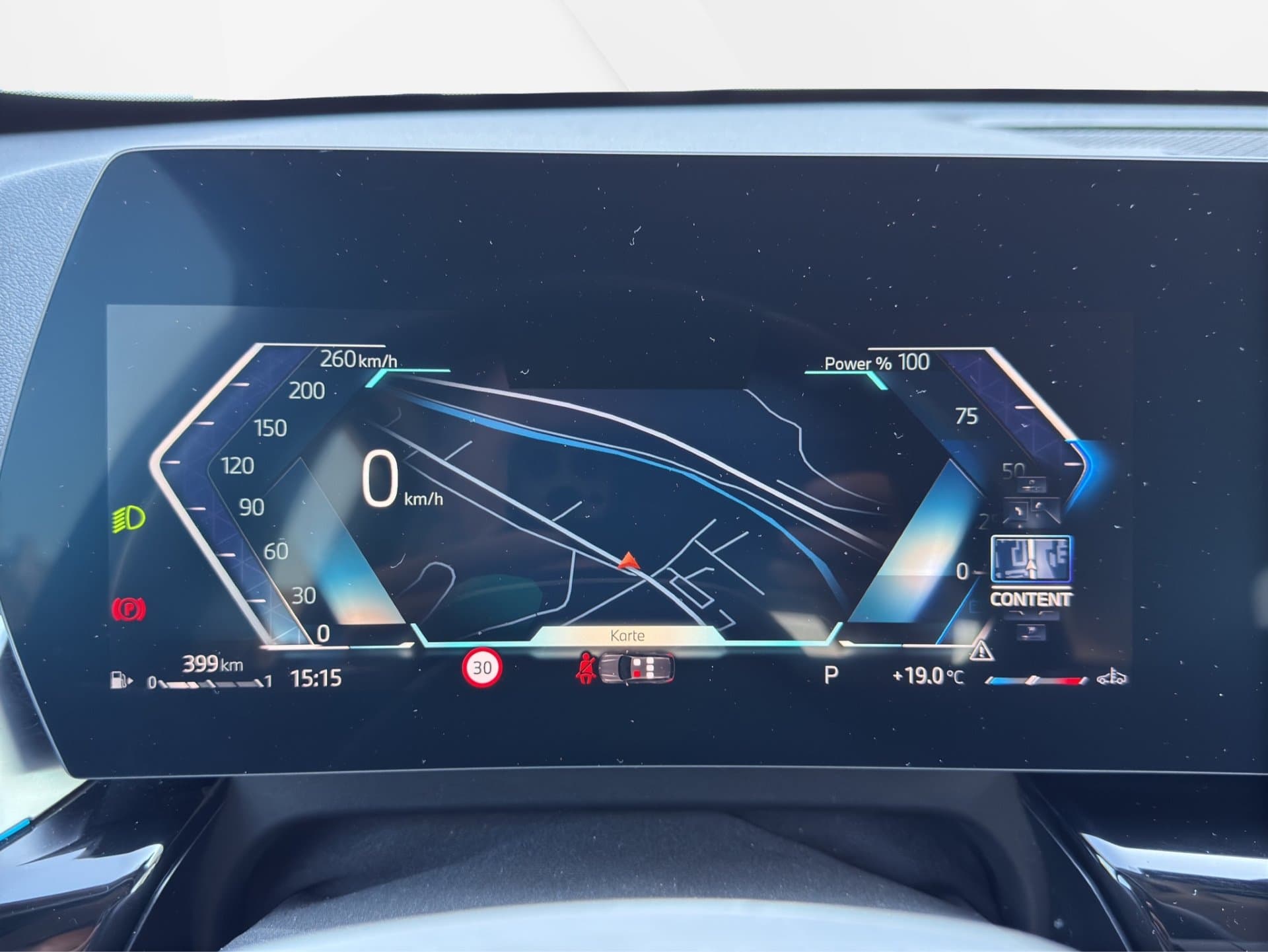 BMW X1 sDrive18d - Thumbnail 17