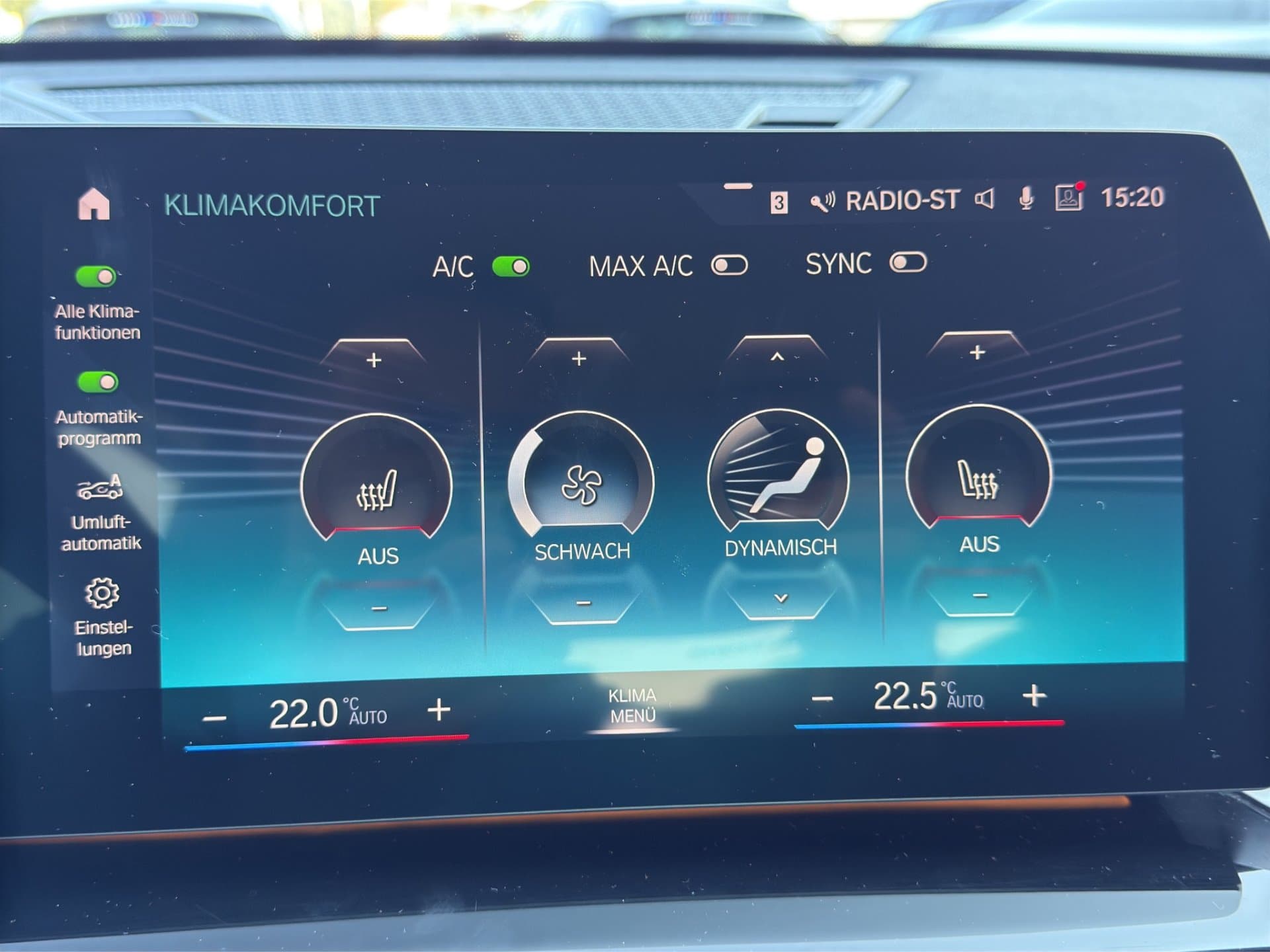 BMW X1 sDrive18d - Thumbnail 28