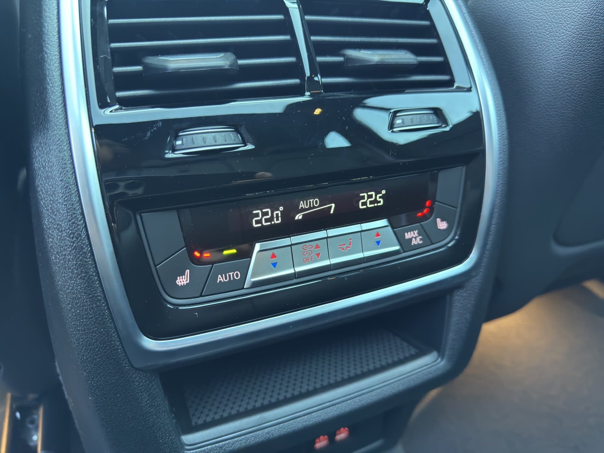 BMW X5 xDrive30d - Thumbnail 23