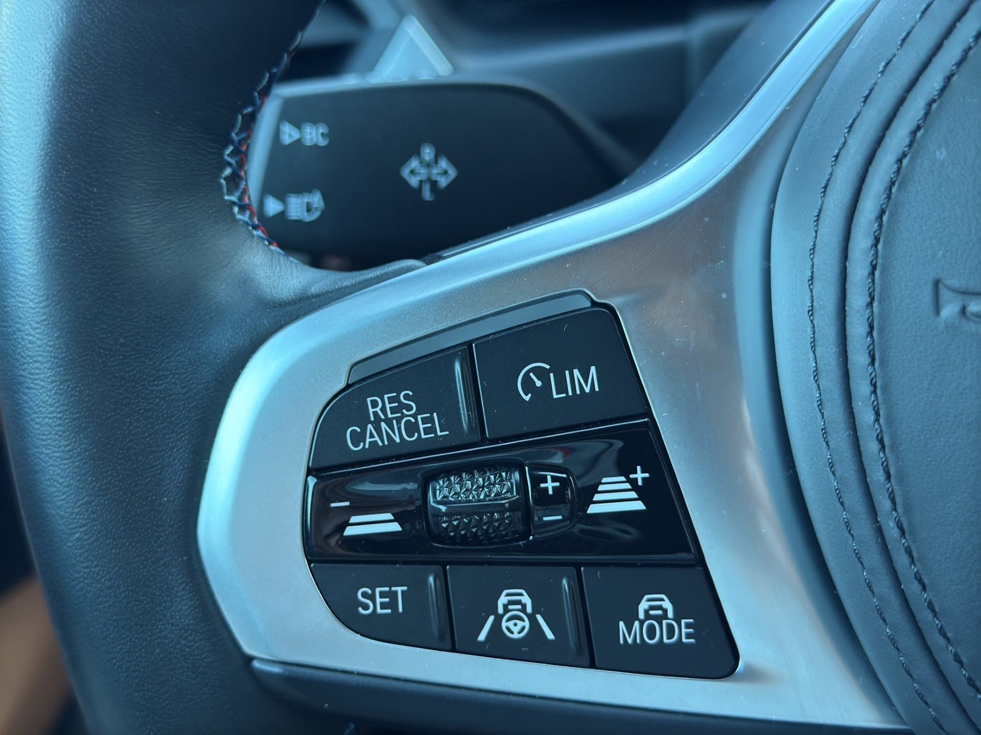 BMW i4 Gran Coupe xDrive M50 - Thumbnail 18