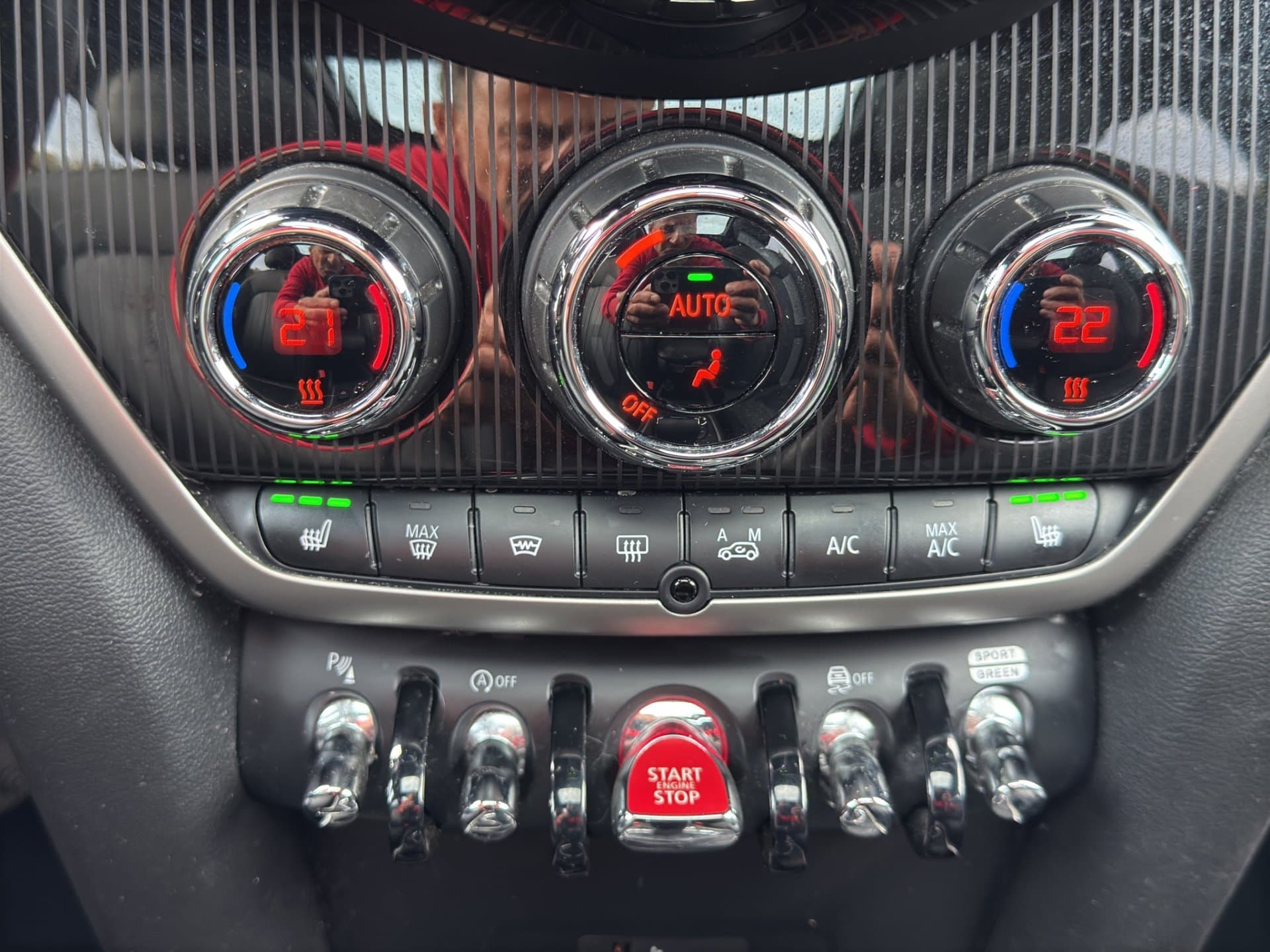MINI Cooper D Countryman - Thumbnail 22