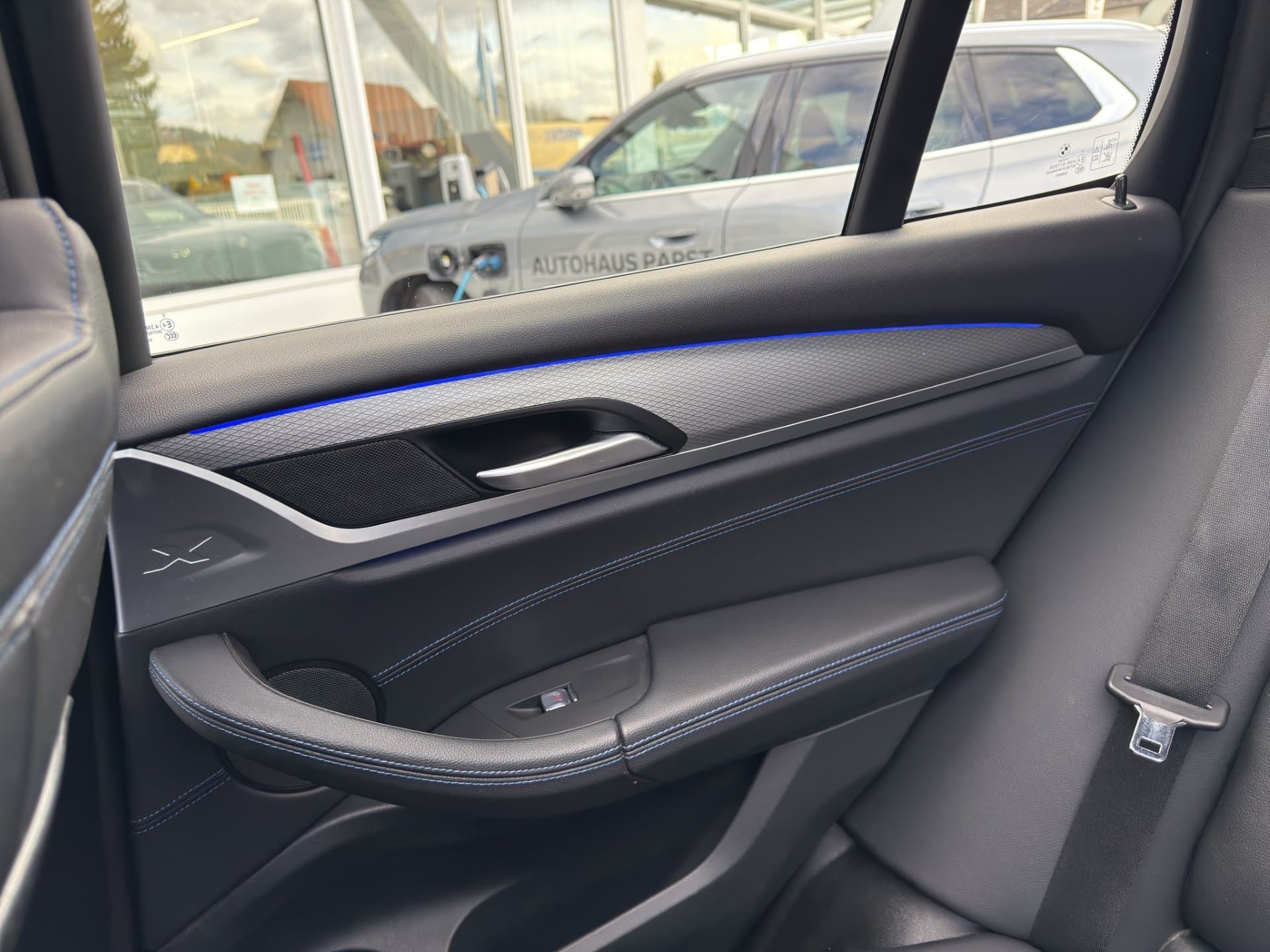 BMW X3 xDrive20d - Thumbnail 14